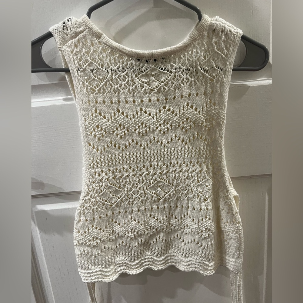 ZARA cream colored knit top with patterns and strap on sides.